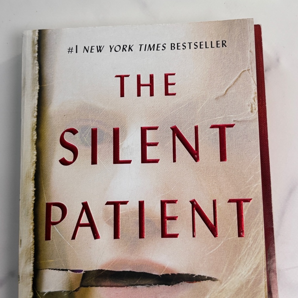 The Silent Patient - Paperback By Michaelides, Alex - GOOD